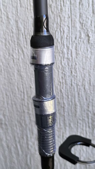 Шаранджийски въдици FL Strategist 3.75 lb+ Prologic Avenger XD 8000 FD