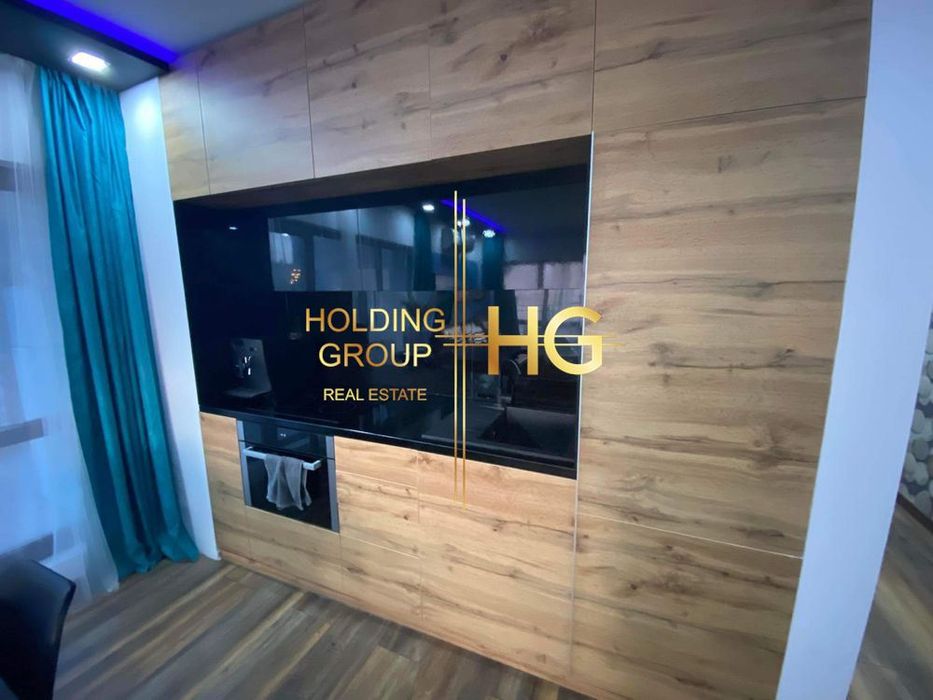 Продава се Тристаен апартамент в Варна, Възраждане 3 - 110 кв.м за 1682 €/кв.м - Снимка #1