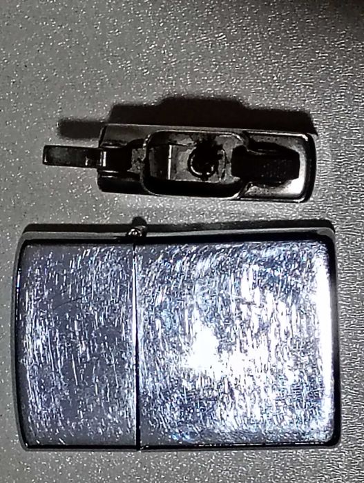 2 запалки Zippo + Калъфчета за колан