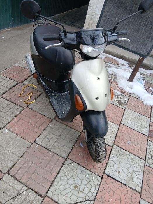 Скутер мопед Suzuki lets4