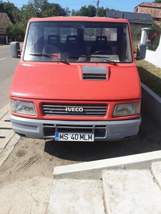 Vînd iveco basculabil