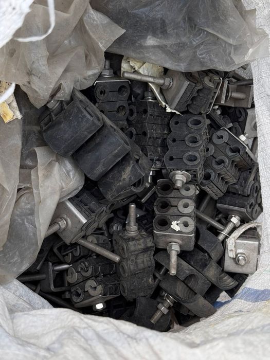 Продам крепёжи для электро - проводов