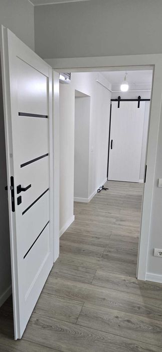 Montaj uși interior și exterior, termopane și porți în Timiș. Măsurători, transport, instalare, comercializare.