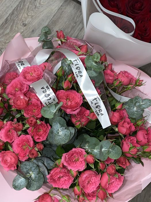 Кустовые розы б/у вчерашние