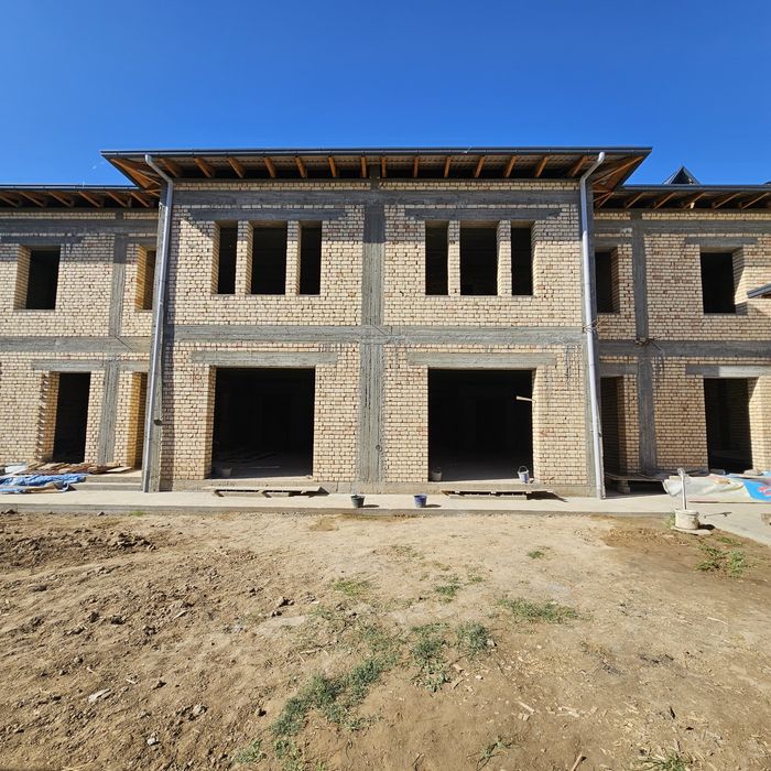 Кибрай Турк махалла!!! 4 соток 3 уровня  6 ком. Евро махалла!!!