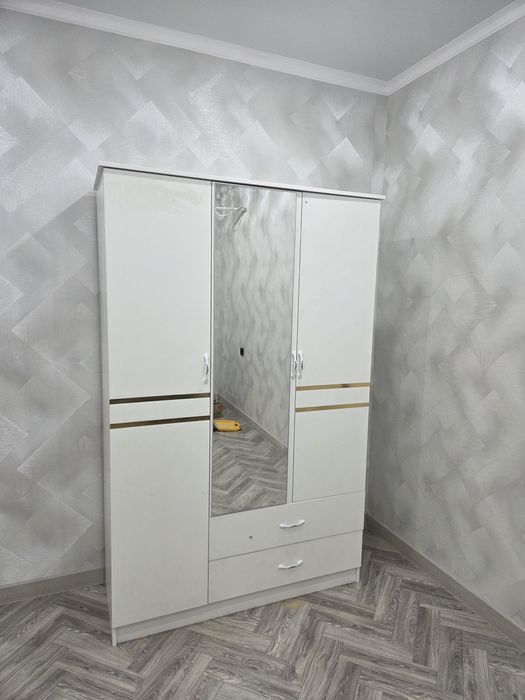 Мебел со склада..