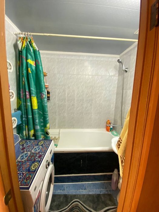 Продам 4 комнатную квартиру