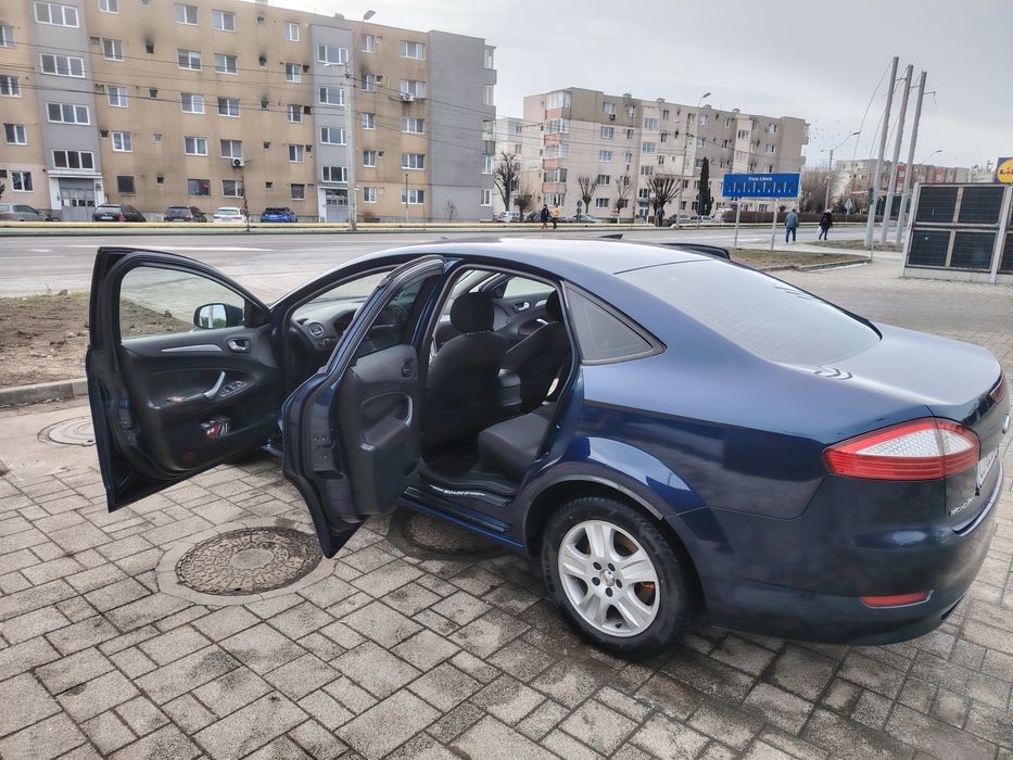 Vând Ford Mondeo mk4