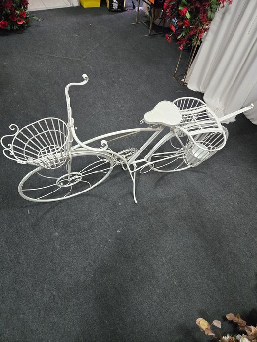 Bicicleta metalica alb