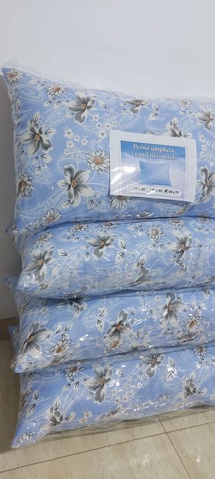 Set 4 perne 40x70 cm – Noi cu etichetă | Moi, pufoase | Livrare OLX