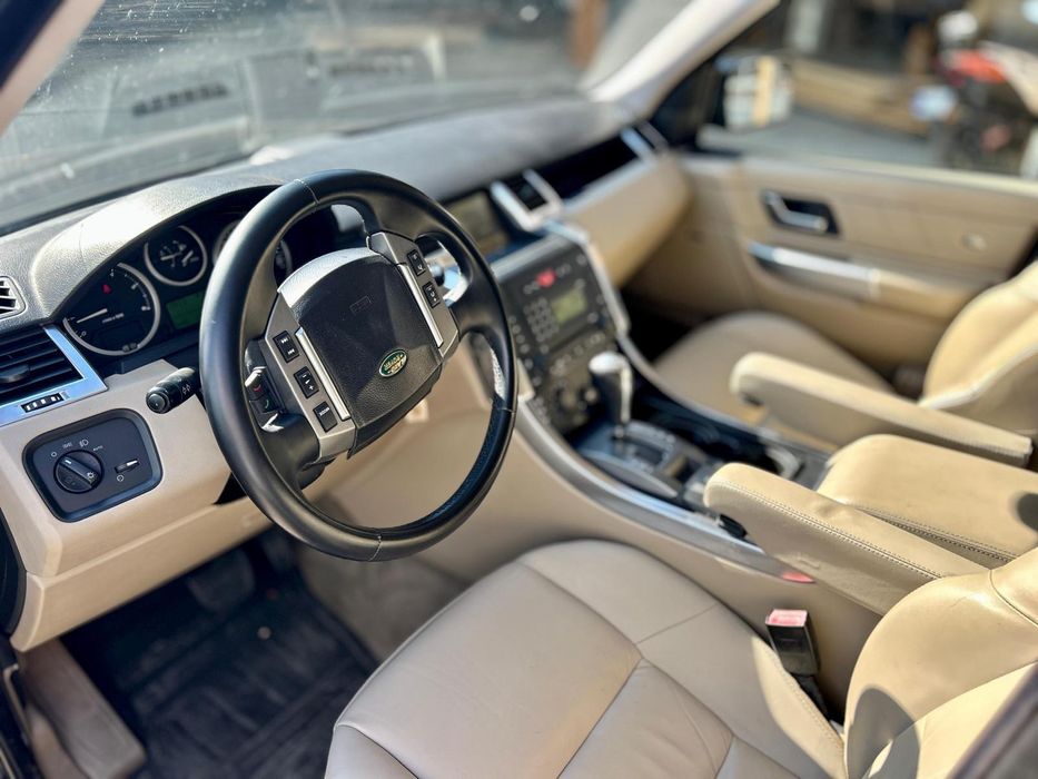 Land Rover Range Rover Sport HSE 2.7D Autoutilitara