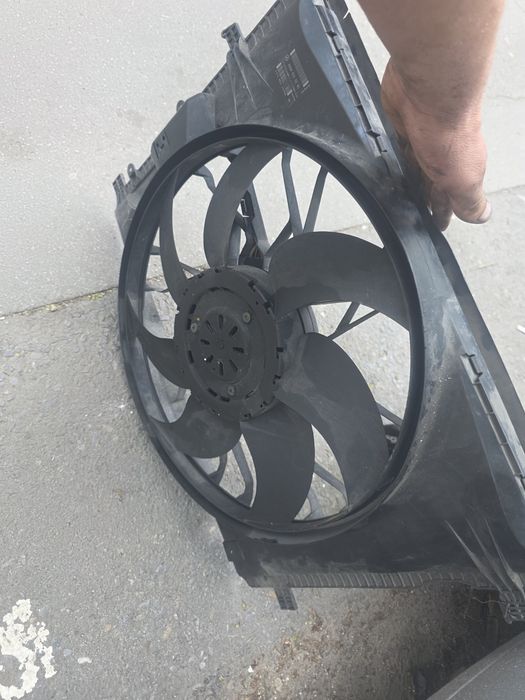 Перка за охлаждане на Mercedes W204 3.2 CDI