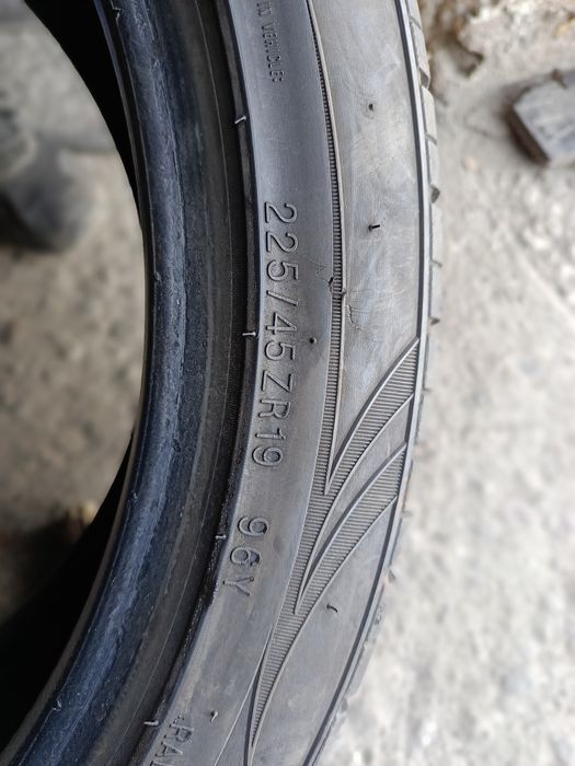 Летни гуми -19цола -225/45-1бр.-40лв."KUMHO"