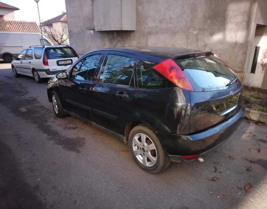 Продавам Ford Fokus 1.8 TDDI!90  монски сили