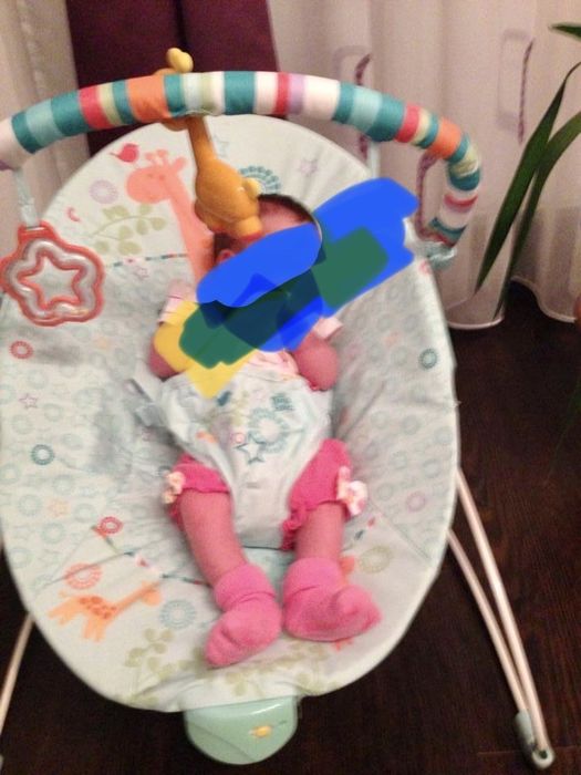 Vand balansoar cu vibratii pentru bebelusi