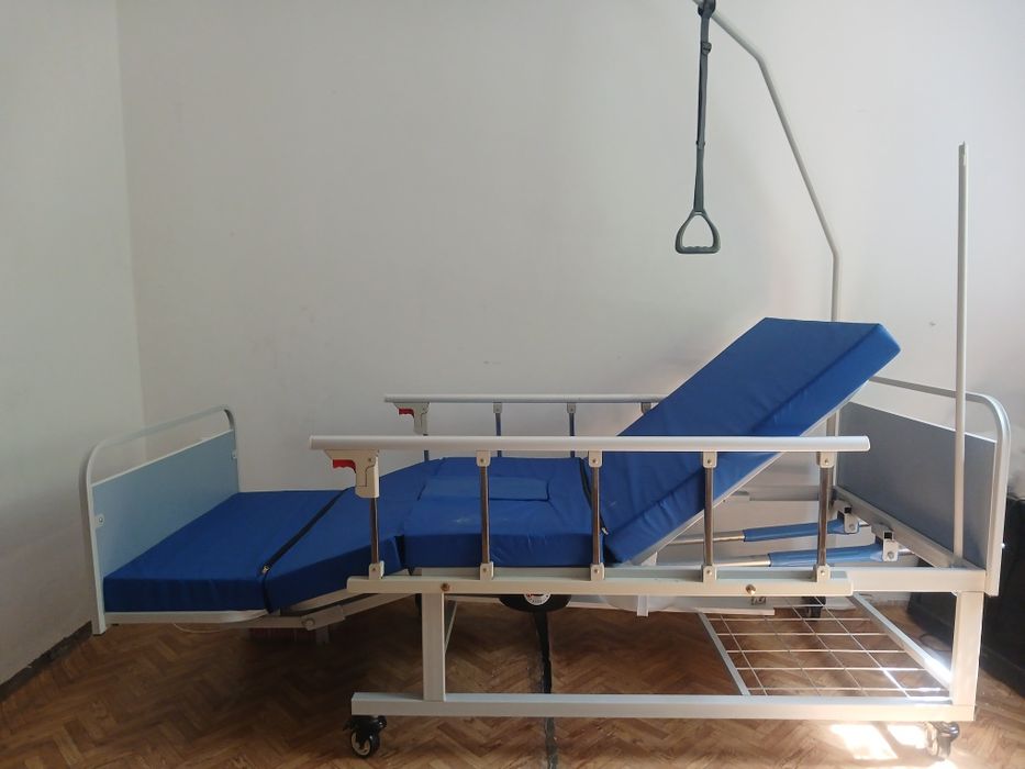 Медицинская кровать