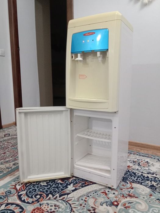 Продам диспенсер для воды