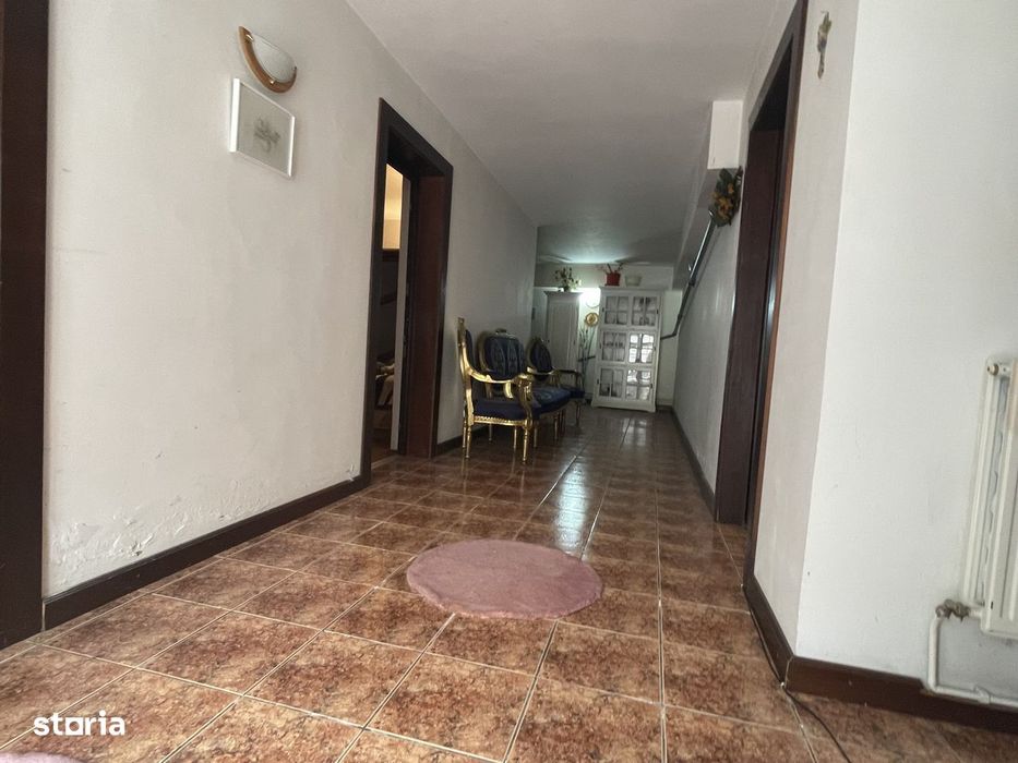 Casa 8 camere– Savinesti