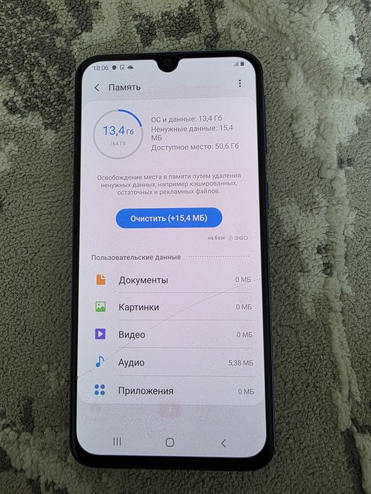 Samsung A40 64гб память