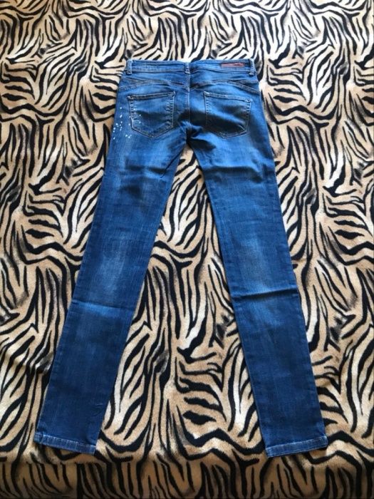 Продам джинсы