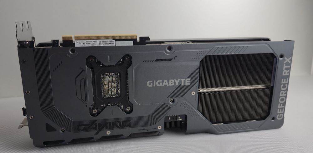 Видео карта Gigabyte Gaming OC RTX 5080 16GB GDDR7 Nvidia GeForce