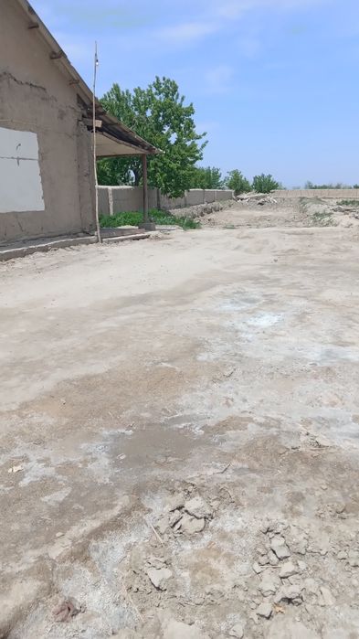 Navoiy, Karmana Tumani, Yangiobod MFYda, 14 sotixli uy sotiladi