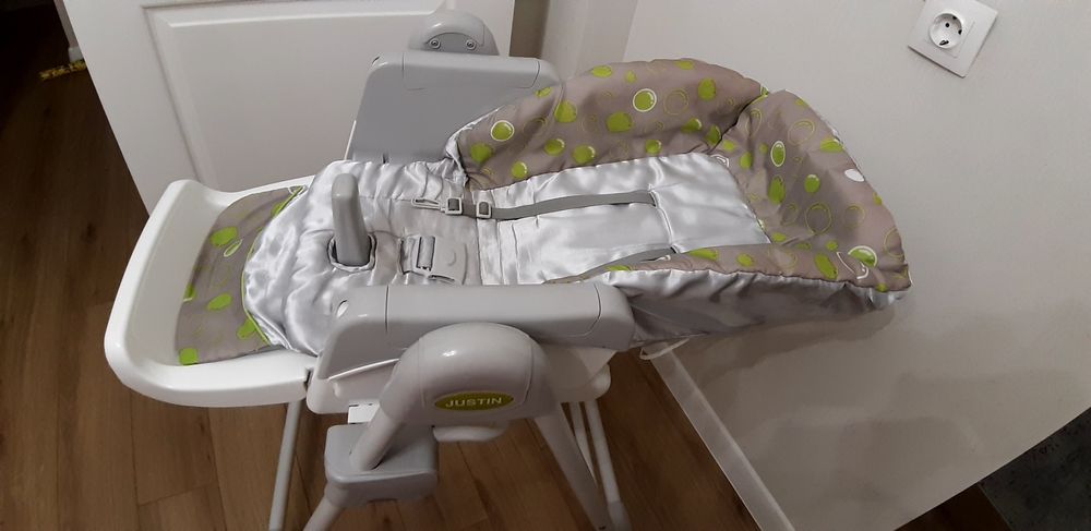 Стульчик для кормления 0+