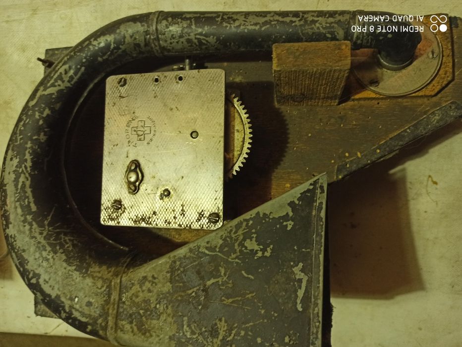 Стар грамофон с манивела и плоча БАЛКАНЪ