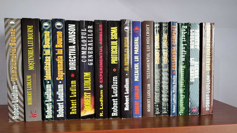 Robert Ludlum – set 34 romane, 35 vol., thriller