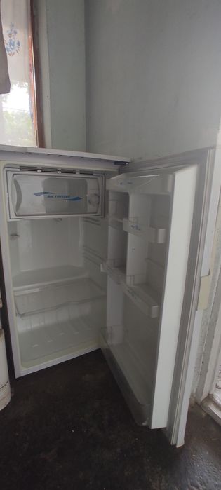 Продам холодильник Sharp sj-14T-J2G