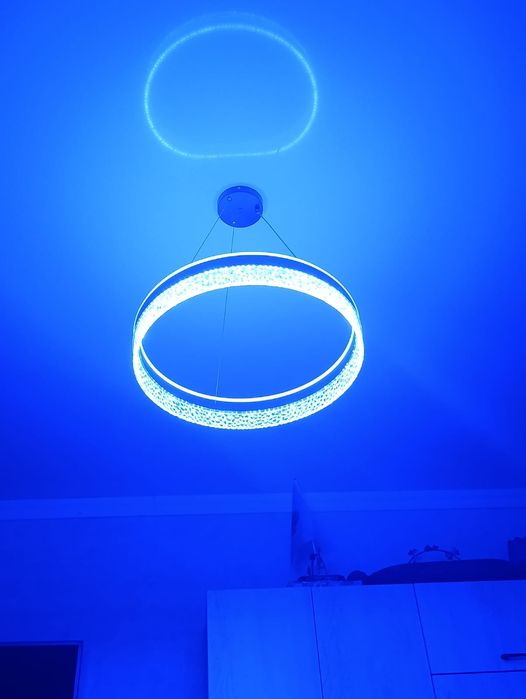 Срочно Продам люстру