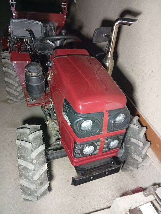 Mini Traktor. 4×2