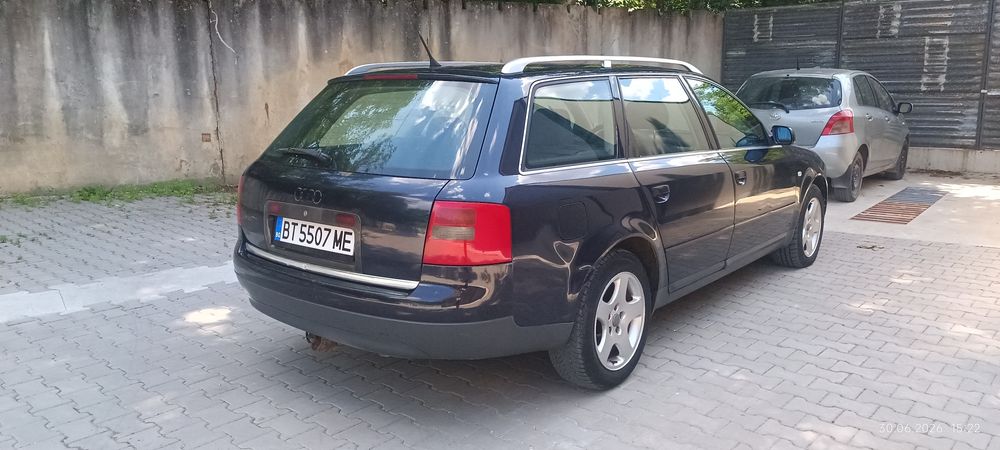 Продавам Audi A6 C5 2.5 TDI V6 с автоматична скоростна кутия. Пробегът е 258 729 км