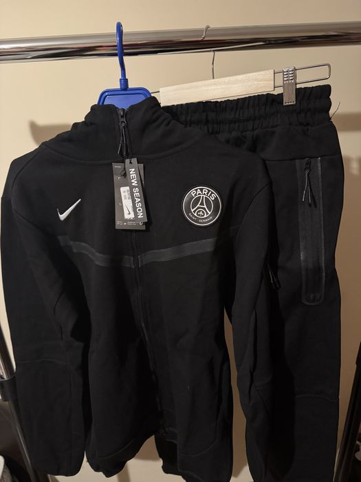 Psg nike tech fleece коледни намаления на 100 лв