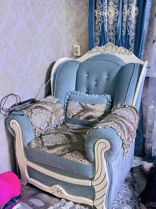 Срочно Продам диван в хорошем состоянии