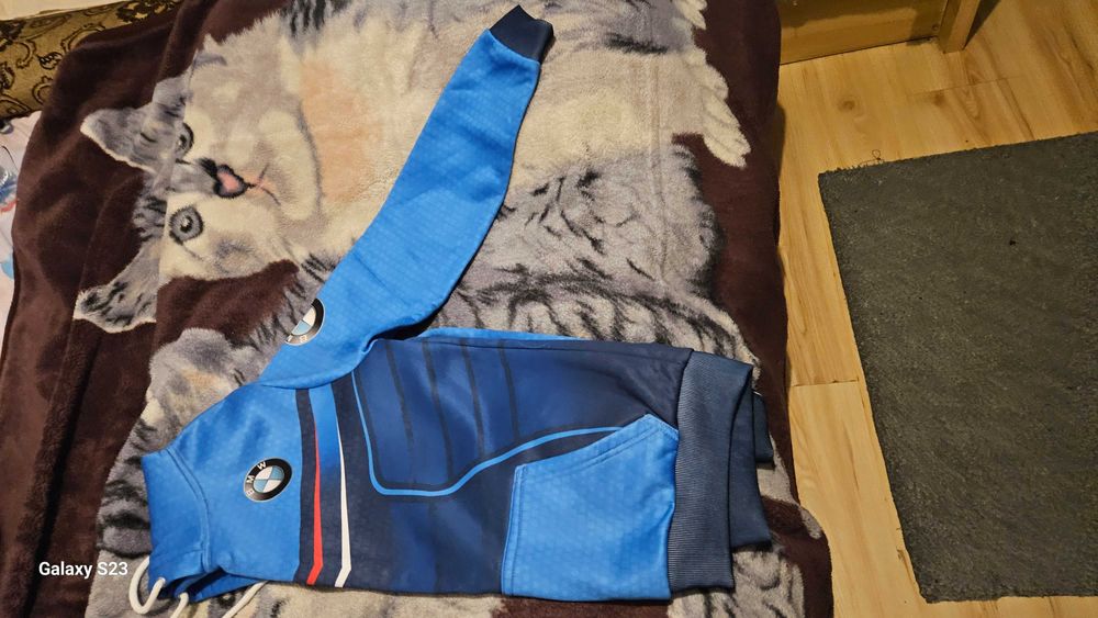 Продавам мъжки суичар на BMW от варна кайсиева градина