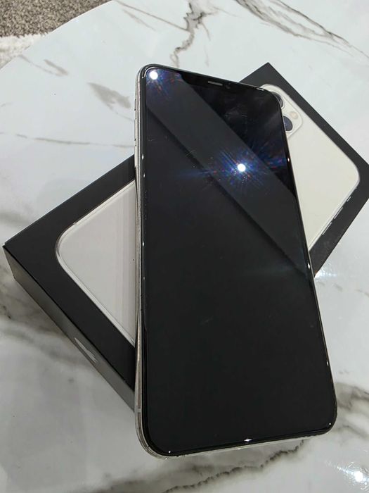 İphone 11pro max64GB