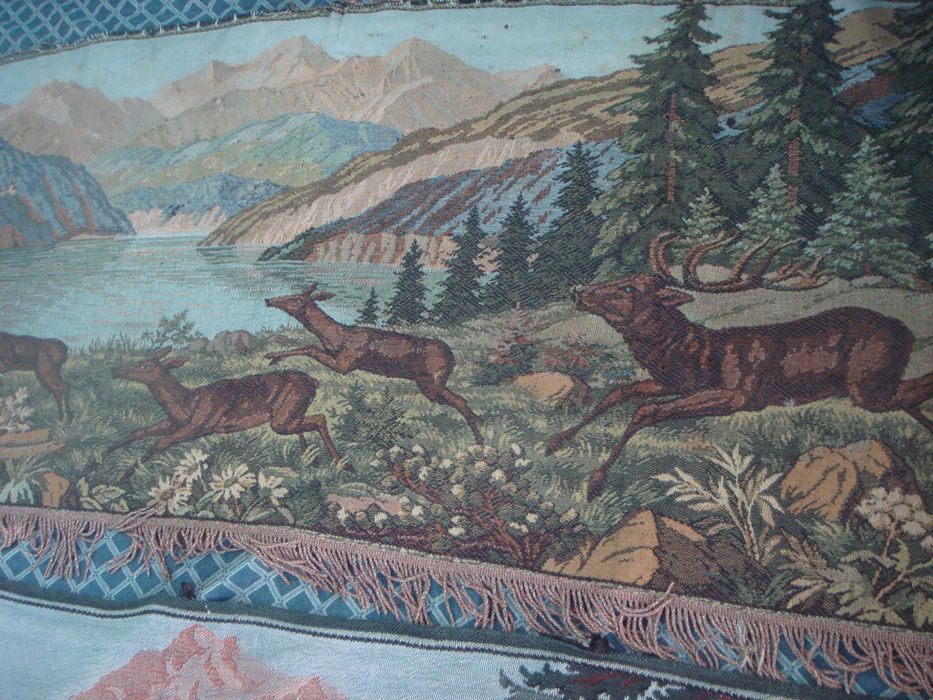 Гобелены старинные антик. олени бегут 100% хлопок кистями Германия