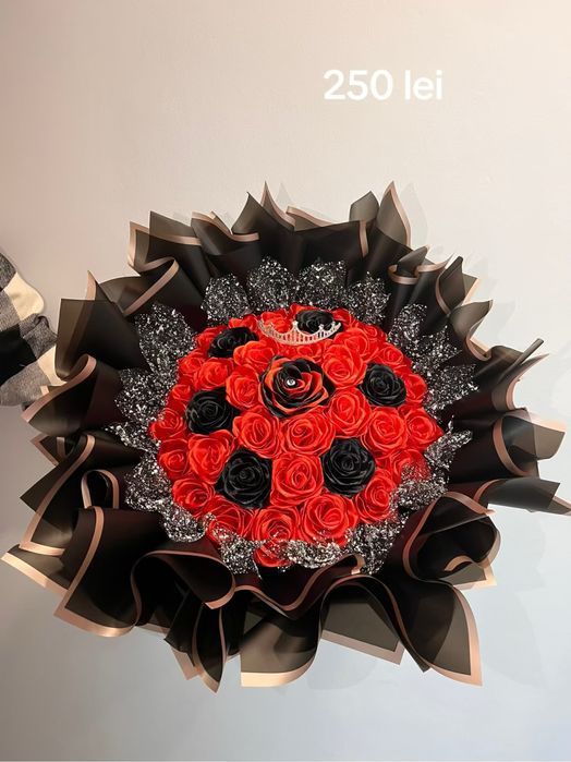 Buchete și aranjamente din flori de satin