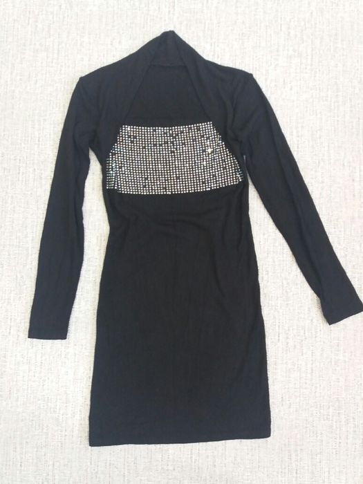 Продам 4 платья 42-44р