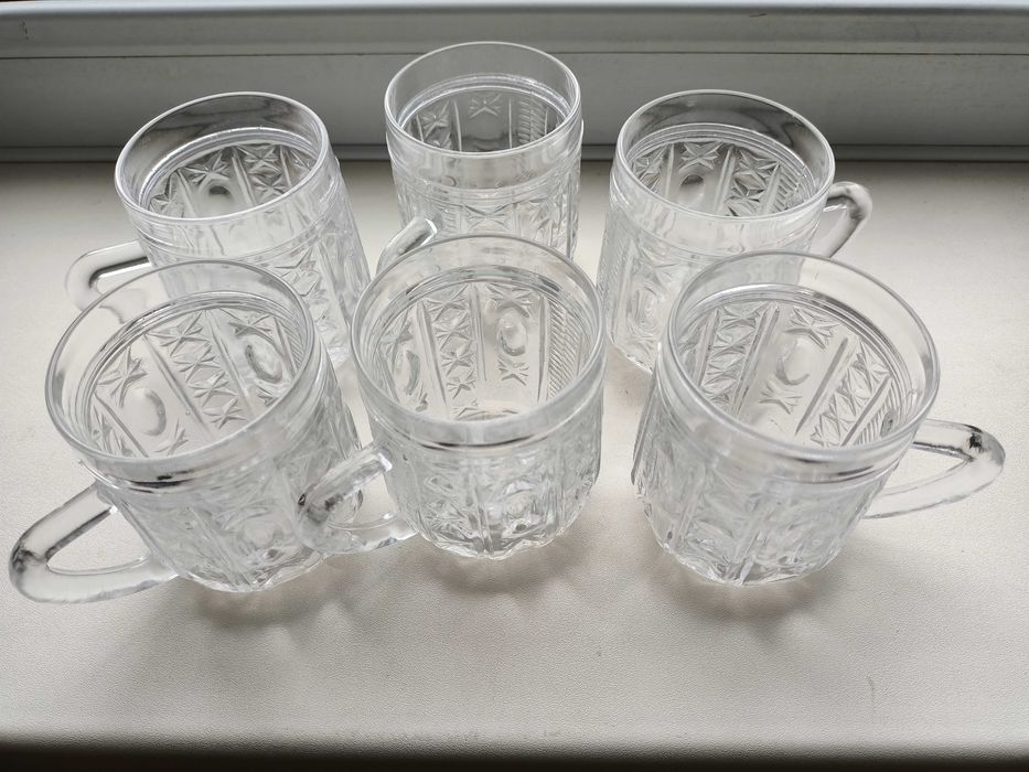 Набор маленьких кружек