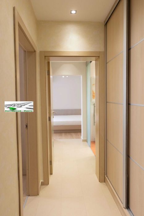Дава се под наем Тристаен апартамент в Пловдив, Мараша - 118 кв.м за 722.67 € - Снимка #9