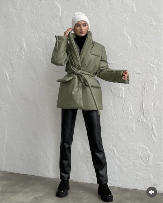 Продам стильный пуховик