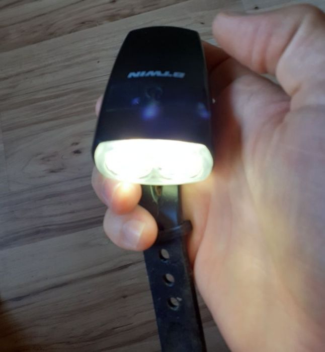 Lanterna noua decathlon lumini bicicleta usb microusb