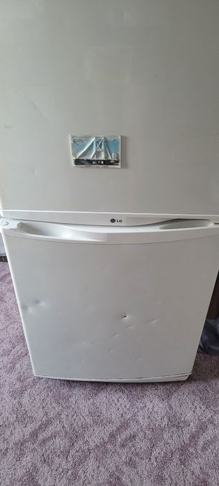 Холодильник LG продаётся