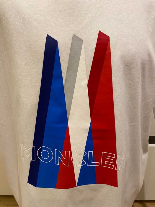 MONCLER, ОРИГИНАЛНА бяла памучна тениска, размер: XL