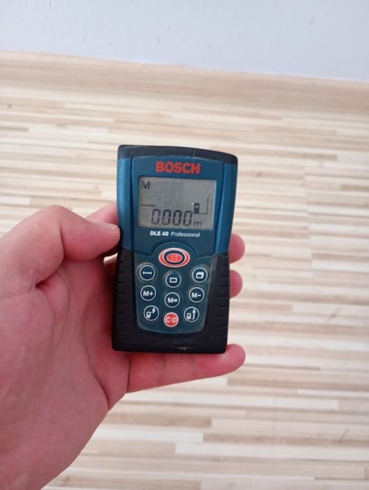 Telemetru profesional Bosch DLE 40