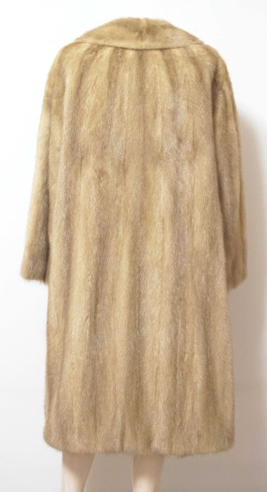 Haina din blana de nurca  blonda marimea L