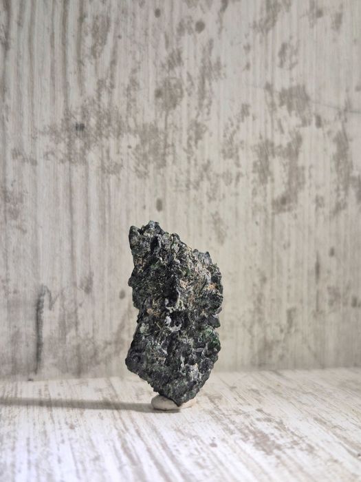 Аниолит - паргасит с цоизит (редки колекицонерски минерали)