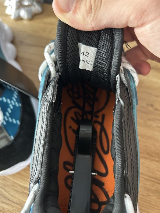 versace chain reaction